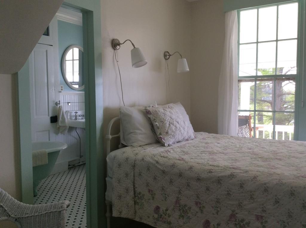 Wades Point Inn On The Bay McDaniel 외부 사진